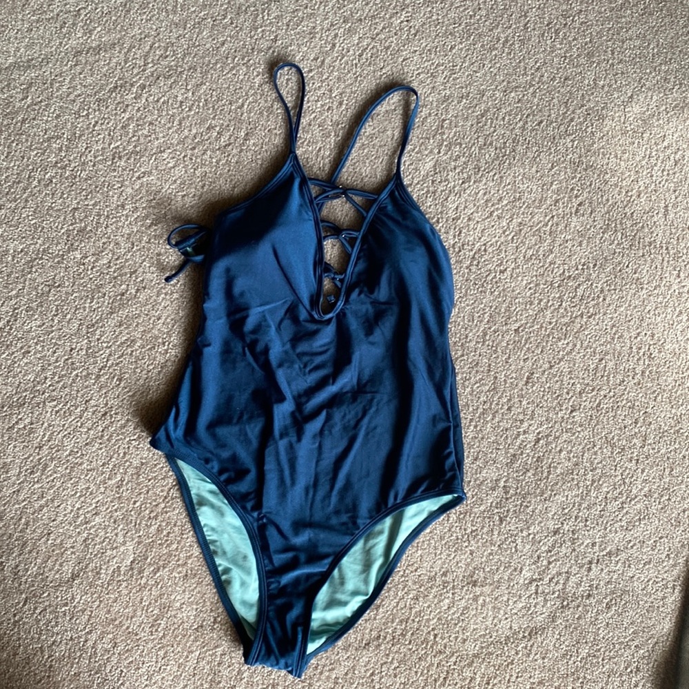 One piece swinwear